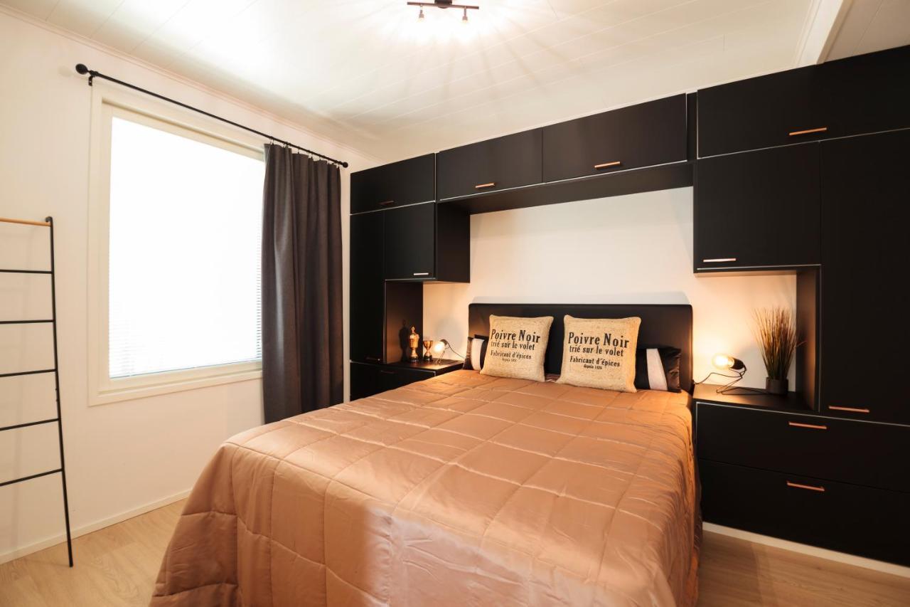 Apartment Tuomenkartano B1 Iso Huoneisto Saunalla كالايوكي المظهر الخارجي الصورة