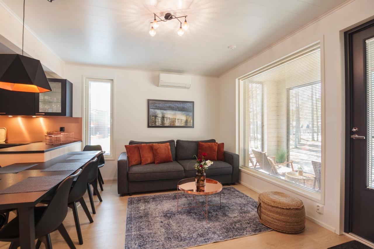 Apartment Tuomenkartano B1 Iso Huoneisto Saunalla كالايوكي المظهر الخارجي الصورة